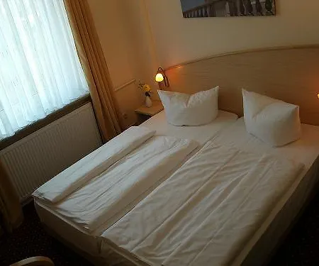 Hotel Plaza Moorfleet 3*