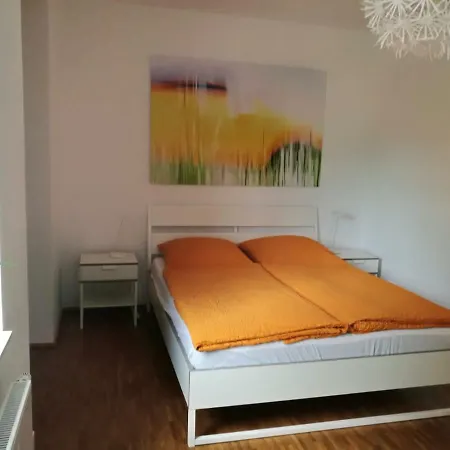 Sehr Schone, Grosse Im Reiherstiegviertel
