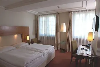 エッガース