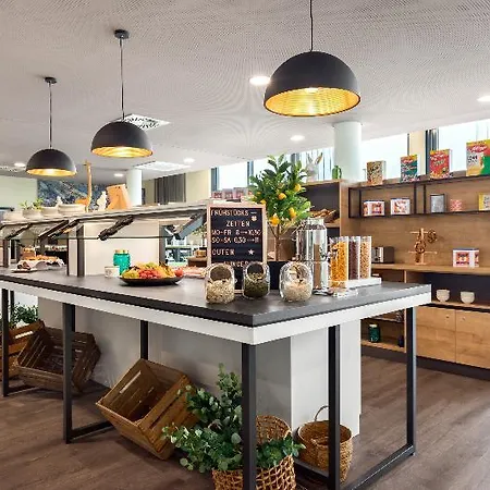 Hotel Super 8 By Wyndham Mitte 3*