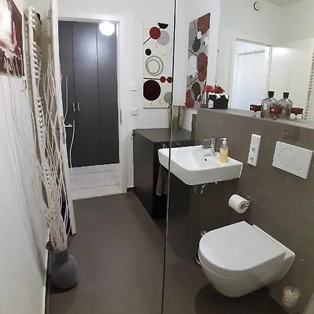Zimmer Mit Balkon, Hamburg City Homestay *