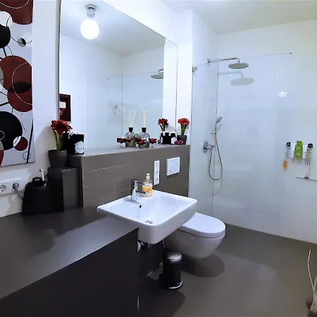 Zimmer Mit Balkon, Hamburg City Homestay Hamburg