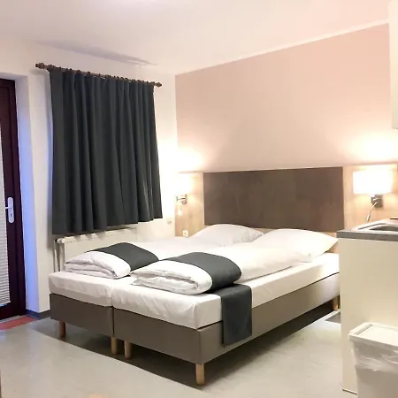 Hana Hotell
