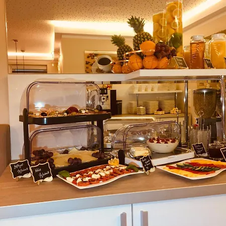 Hotel Glinde 3*