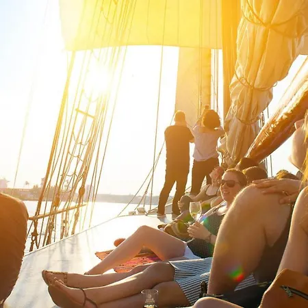 Botel Segelschiff Mare Frisium *