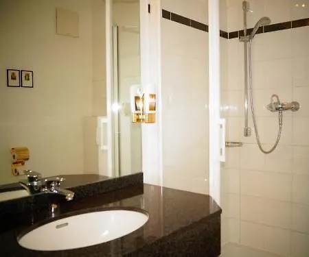 Entree Gross Borstel Garni Hotell