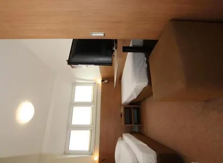 Hotel Am 3*