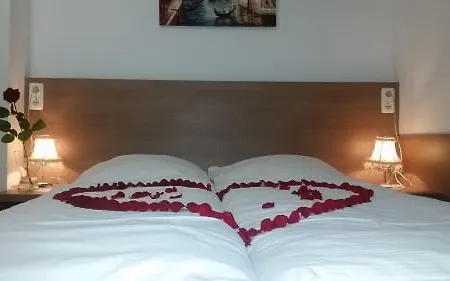 Am 3*