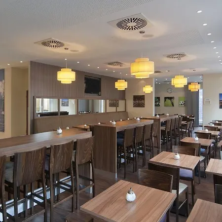Express - St. Pauli-messe Hotel