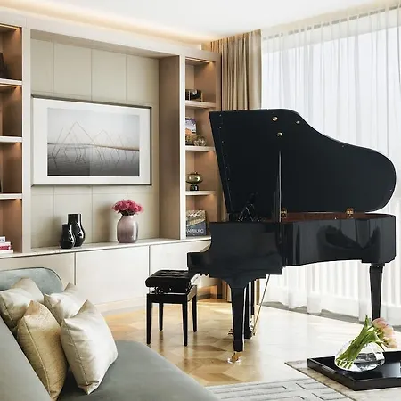 Intercontinental Hotel 5*