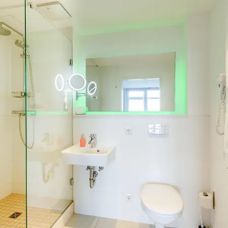 Bedpark Stellingen Hotel 2*