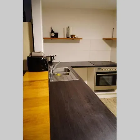 Gemuetliche 3-zkb Wc Souterrainwohnung In Bestlage Appartamento