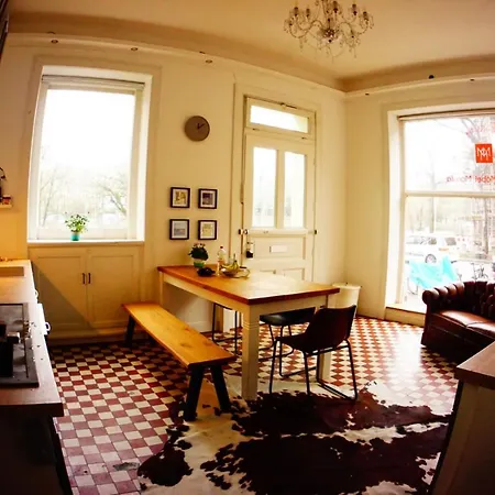 Grosszuegige Altbauwohnung In Bestlage Amburgo