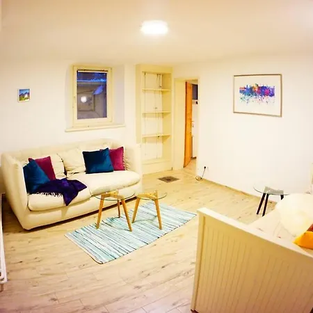 Appartamento Gemuetliche 3-zkb Wc Souterrainwohnung In Bestlage Amburgo