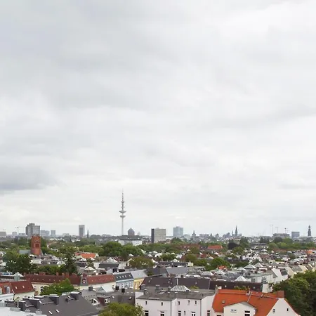 Base 3* Hamburg-Harburg