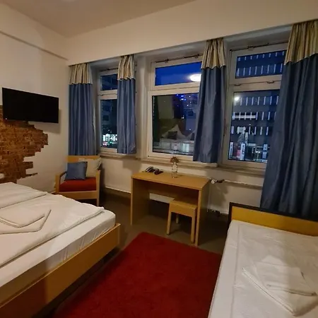Hotel Cch Zentrum 4*