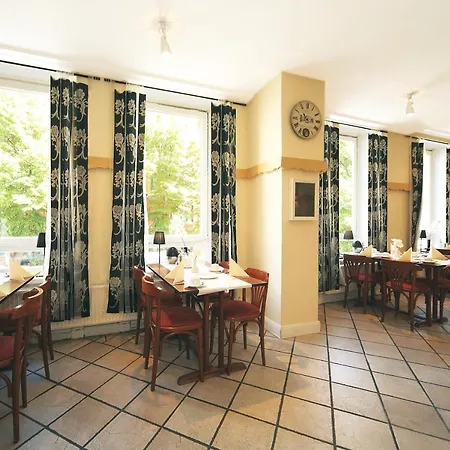 Hansehof Hotel 3*