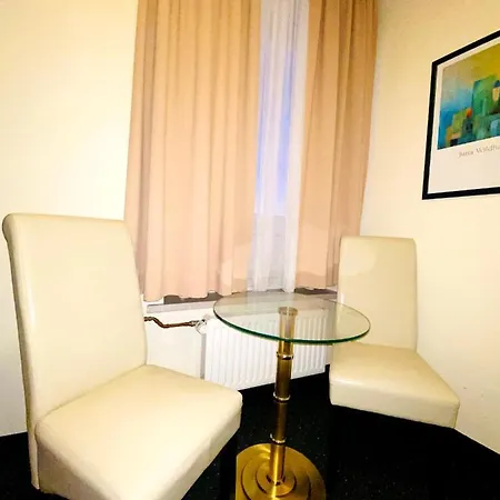 Hansehof 3*