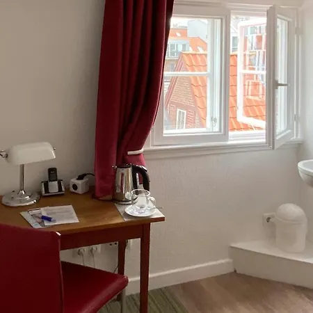 Frauenhotel Hanseatin - Women Only 2* Hamburg