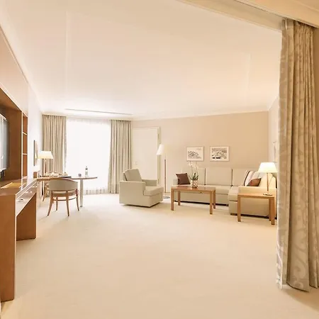 Hotel Grand Elysee 5*
