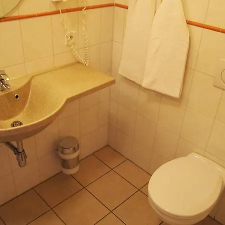 Imperial 3*