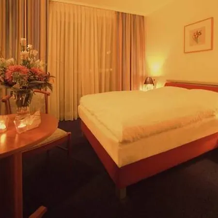 Mercedes/centrum Hotell Hamburg-Harburg