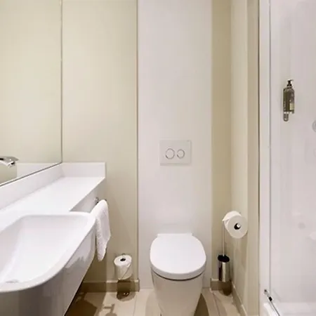 Hotel Premier St. Pauli 3*