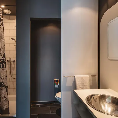 Hotel Superbude Altona 3*