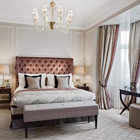 Fairmont Vier Jahreszeiten, Des Jahres 2023 & 2024- 101 Besten Hamburg