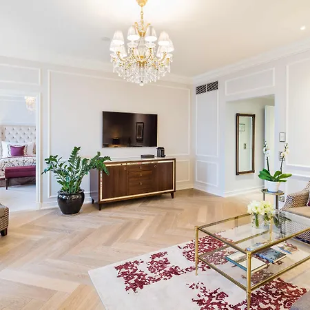 Fairmont Vier Jahreszeiten, Des Jahres 2023 & 2024- 101 Besten 5* Hamburg