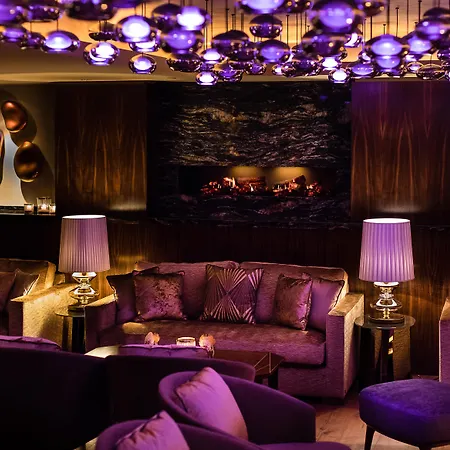 Szálloda Fairmont Vier Jahreszeiten, Des Jahres 2023 & 2024- 101 Besten 5*
