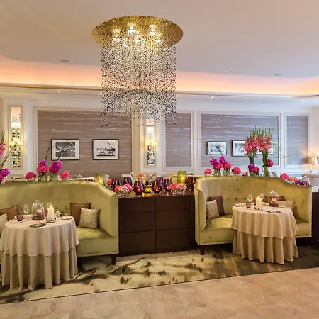 Fairmont Vier Jahreszeiten, Des Jahres 2023 & 2024- 101 Besten 5*