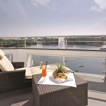 Fairmont Vier Jahreszeiten, Des Jahres 2023 & 2024- 101 Besten Szálloda