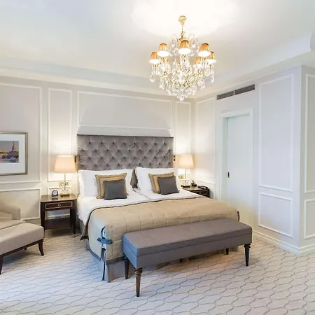 Szálloda Fairmont Vier Jahreszeiten, Des Jahres 2023 & 2024- 101 Besten 5*