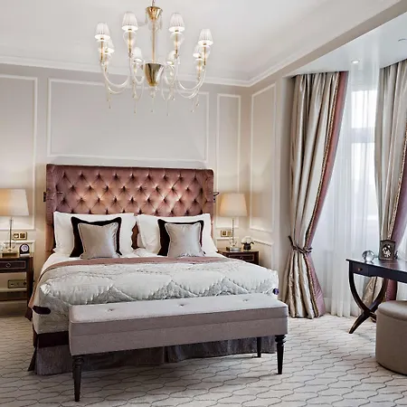 Fairmont Vier Jahreszeiten, Des Jahres 2023 & 2024- 101 Besten 5* Hamburg