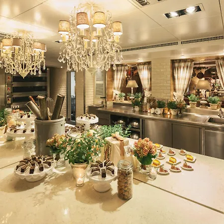 Fairmont Vier Jahreszeiten, Des Jahres 2023 & 2024- 101 Besten Szálloda 5*
