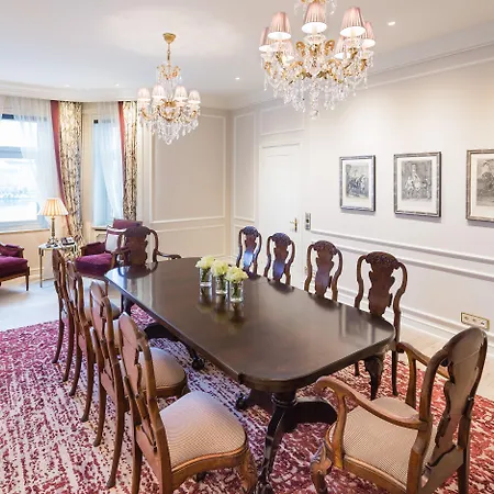 Fairmont Vier Jahreszeiten, Des Jahres 2023 & 2024- 101 Besten 5* Hamburg