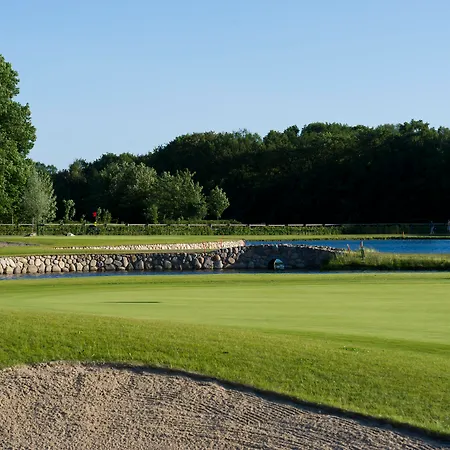 Steigenberger Treudelberg 4*