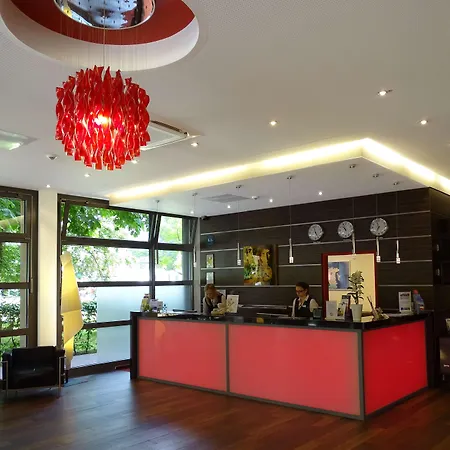 Western Plaza Hotel