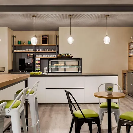 Super 8 By Wyndham Mitte