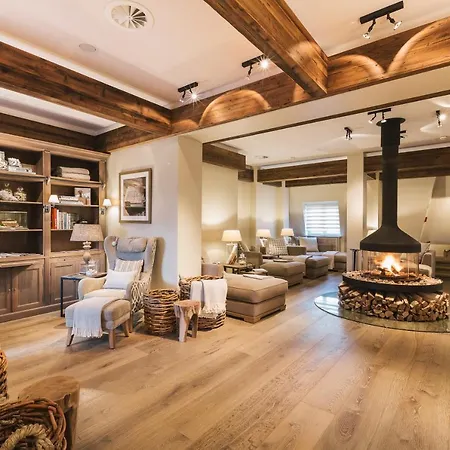 Fairmont Vier Jahreszeiten, Des Jahres 2023 & 2024- 101 Besten 5*