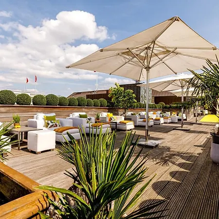 Fairmont Vier Jahreszeiten, Des Jahres 2023 & 2024- 101 Besten Szálloda 5*