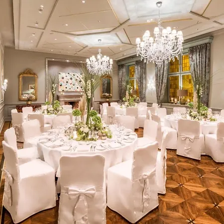 Fairmont Vier Jahreszeiten, Des Jahres 2023 & 2024- 101 Besten Szálloda Hamburg