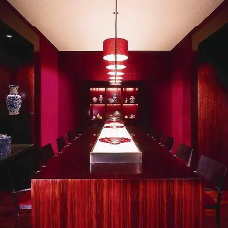 Le Meridien Отель