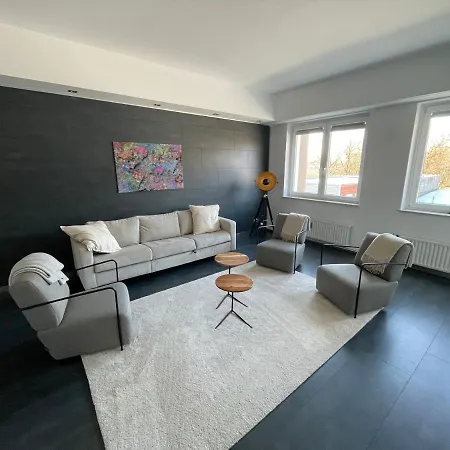 Truretreats Design Loft Fuer 8 Personen I Riesige Kueche I Echarger I 65z Smarttv I 150qm Hamburk