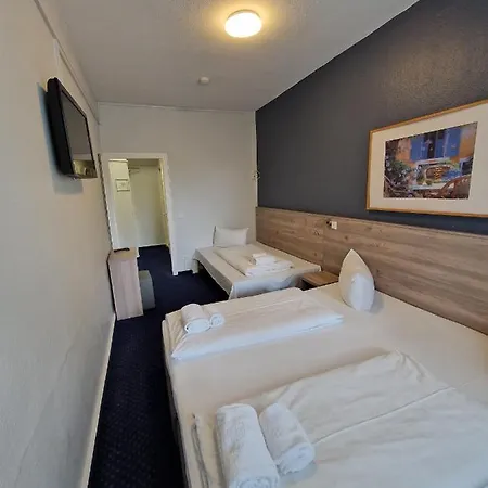Mercedes/centrum Hotell Hamburg-Harburg