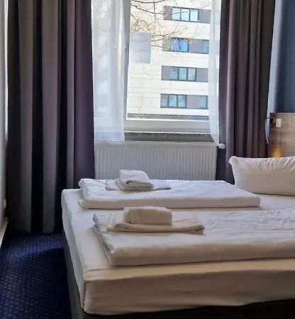 Hotell Mercedes/centrum 2*