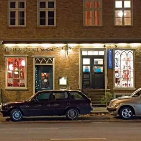 Frauenhotel Hanseatin - Women Only 2*