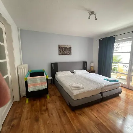 Holiday home Ruhige Doppelhaushaelfte Mit 5 Schlafzimmern Im Villenviertel Hamburg