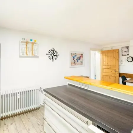 Gemuetliche 3-zkb Wc Souterrainwohnung In Bestlage Appartamento Amburgo